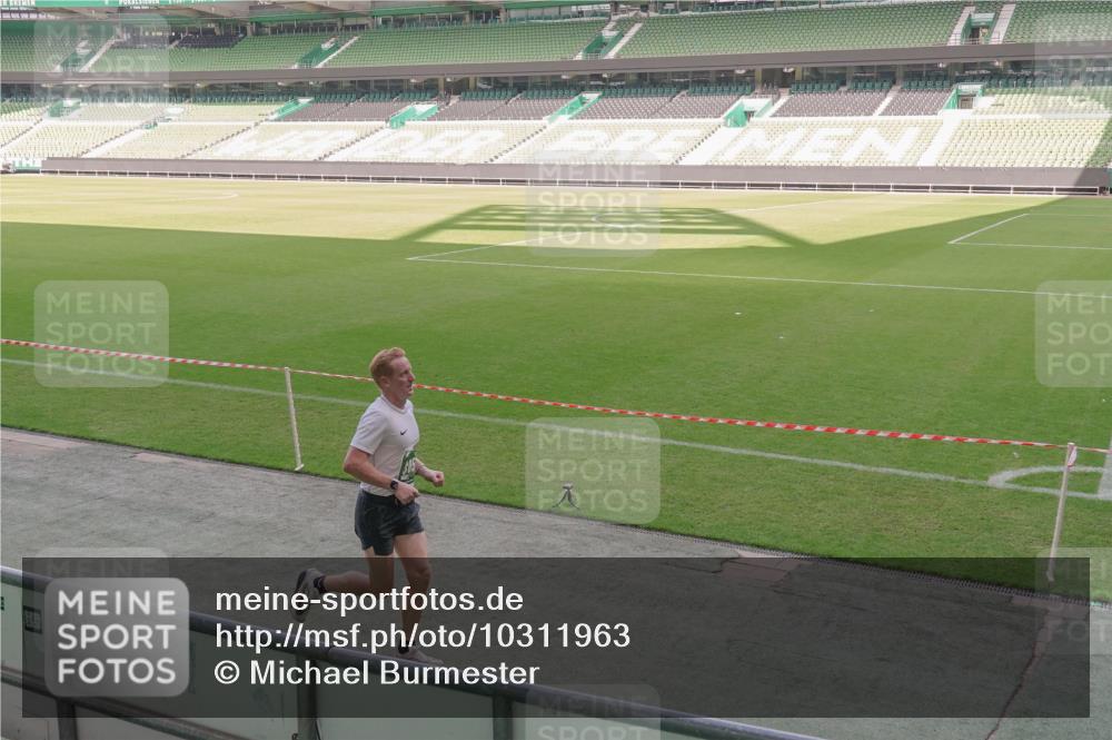 13.09.2026 - 21. swb-Marathon Bremen Michael Burmester http://msf.ph/oto/10311963 13.09.2026 12:47:31 Laufen im Stadion 382, 384, 538, 567, 604, 621, 697, 868, 889, 1034, 1181, 1554, 1872, 1925, 2021, 2087, 2266, 2538, 2646, 2809, 2956, 3118, 3196, 3242, 3284, 3297, 3424, 3466, 3520, 3794, 3910, 4025, 4236, 4239, 4614, 4712, 4729, 4777, 4808, 4992, 5024, 5238, 5283, 5674, 5725, 5803, 5976, 6025, 6053, 6058, 6686, 6708, 6784, 6815, 7102, 7399, 7538, 7803, 7814, 7871, 8060, 8334, 8611, 8621, 8670, 8701, 8706, 8980, 8981, 8983, 9010, 9061, 9544, 9689, 9813, 9918, 9934 meine-sportfotos.de