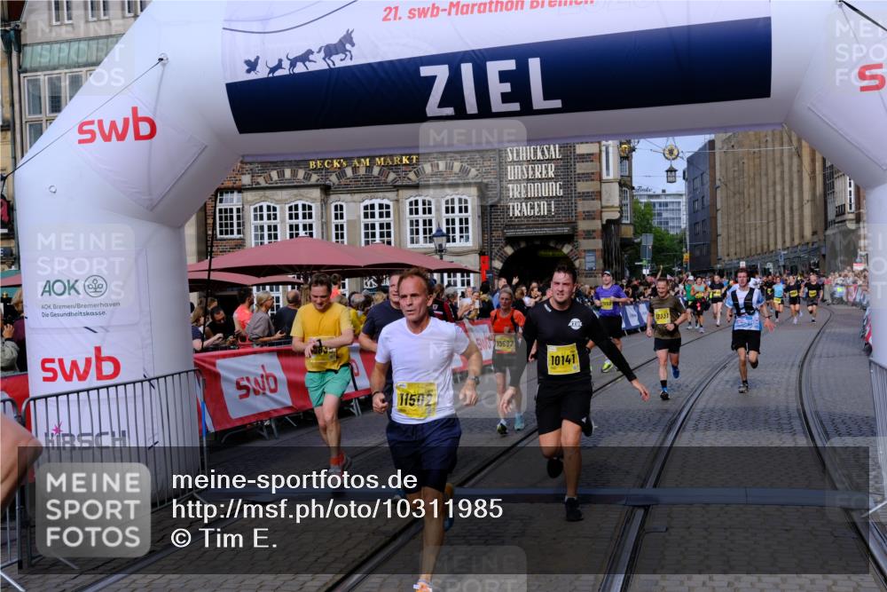 13.09.2026 - 21. swb-Marathon Bremen Tim E. http://msf.ph/oto/10311985 13.09.2026 10:53:57 Ziel 10141, 10174, 10222, 10227, 10478, 10479, 10626, 10684, 10685, 10838, 10845, 10905, 11242, 11446, 11502, 11596, 11800, 11950, 12119, 12331, 12341, 12492, 13597 meine-sportfotos.de