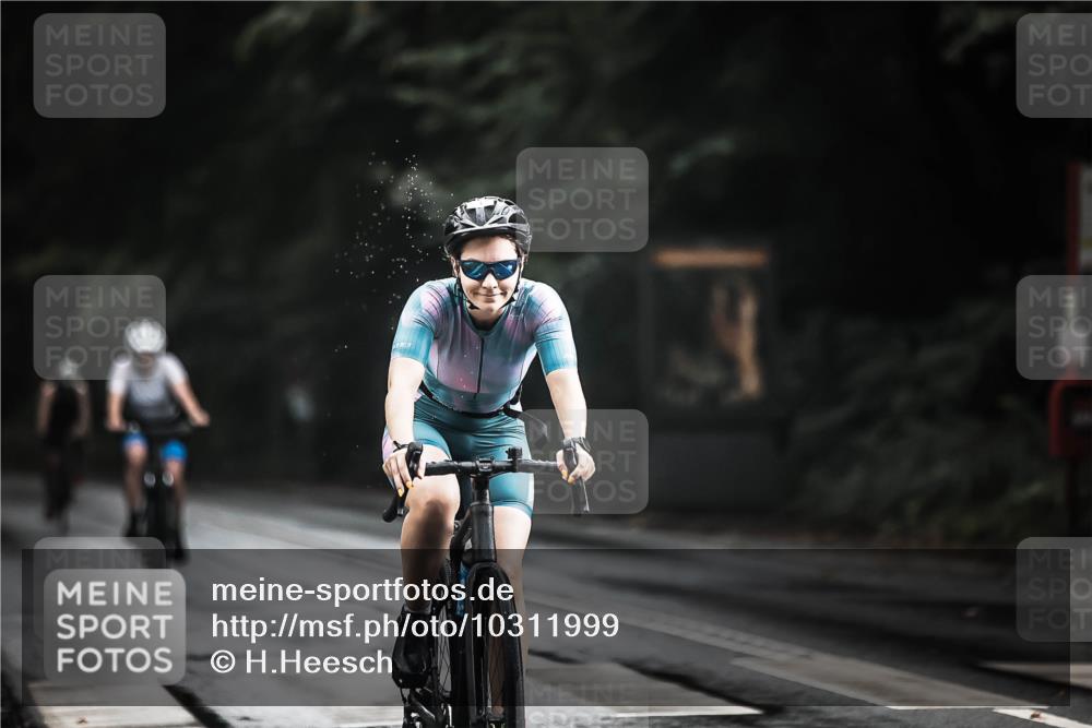 13.09.2026 - Stadtparktriathlon H.Heesch http://msf.ph/oto/10311999 13.09.2026 11:45:38 Radfahren 749, 754, 839, 895 meine-sportfotos.de