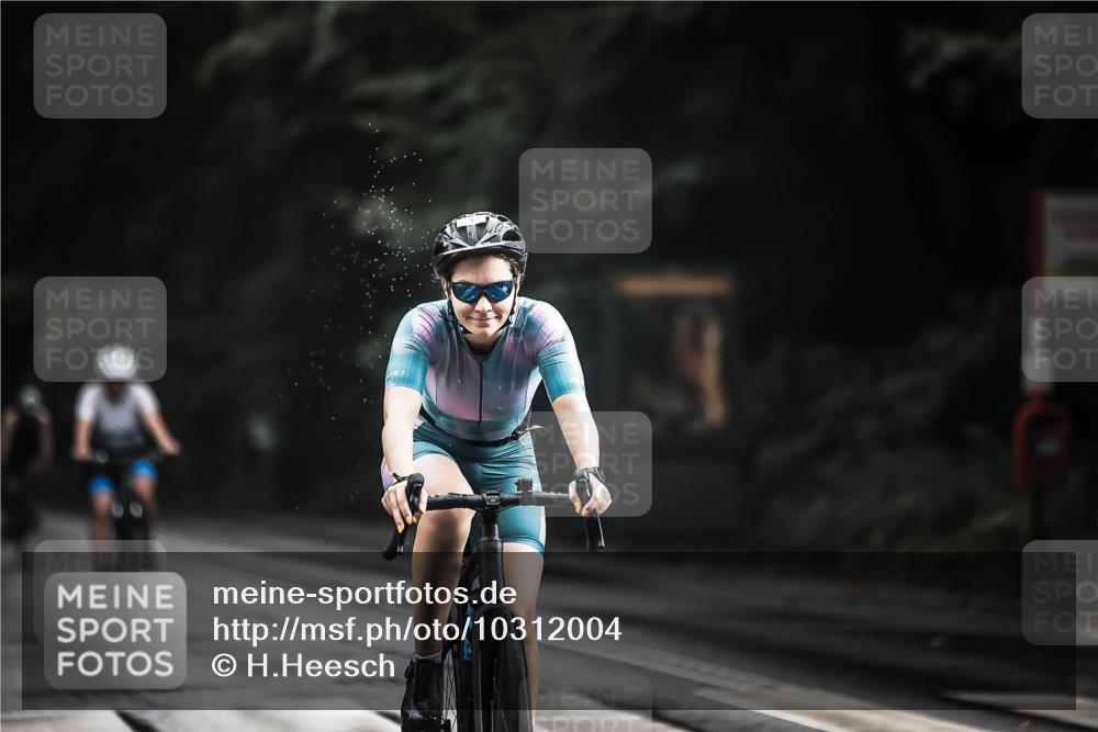 13.09.2026 - Stadtparktriathlon H.Heesch http://msf.ph/oto/10312004 13.09.2026 11:45:38 Radfahren 749, 754, 839, 895 meine-sportfotos.de