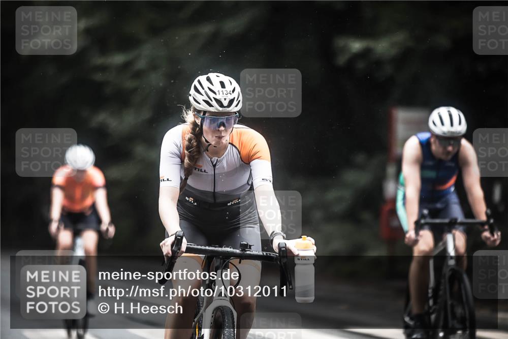 13.09.2026 - Stadtparktriathlon H.Heesch http://msf.ph/oto/10312011 13.09.2026 12:53:03 Radfahren 1081, 1134, 1157, 1194, 1274, 1285 meine-sportfotos.de