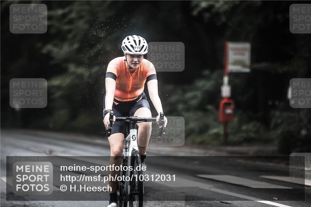 13.09.2026 - Stadtparktriathlon H.Heesch http://msf.ph/oto/10312031 13.09.2026 12:53:04 Radfahren 1081, 1134, 1157, 1194, 1274, 1285 meine-sportfotos.de