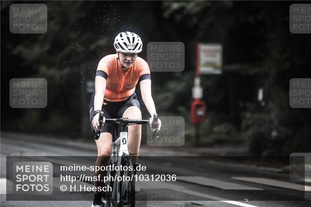 13.09.2026 - Stadtparktriathlon H.Heesch http://msf.ph/oto/10312036 13.09.2026 12:53:04 Radfahren 1081, 1134, 1157, 1194, 1274, 1285 meine-sportfotos.de