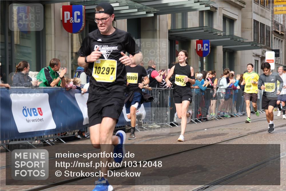 13.09.2026 - 21. swb-Marathon Bremen Strokosch-Dieckow http://msf.ph/oto/10312048 13.09.2026 10:55:33 Ziel 10243, 10298, 10374, 10379, 10423, 10529, 10550, 10690, 10703, 10809, 10952, 11377, 11510, 11790, 11972, 12061, 12108, 12125, 12143, 12188, 12484, 13565, 10203, 10256, 10297, 10379, 10529, 10725, 10788, 10881, 11014, 11377, 11414, 11466, 11557, 11631, 11748, 11862, 11910, 11941, 11975, 11977, 12030, 12150, 12201, 12218, 12258, 12348, 12549 meine-sportfotos.de
