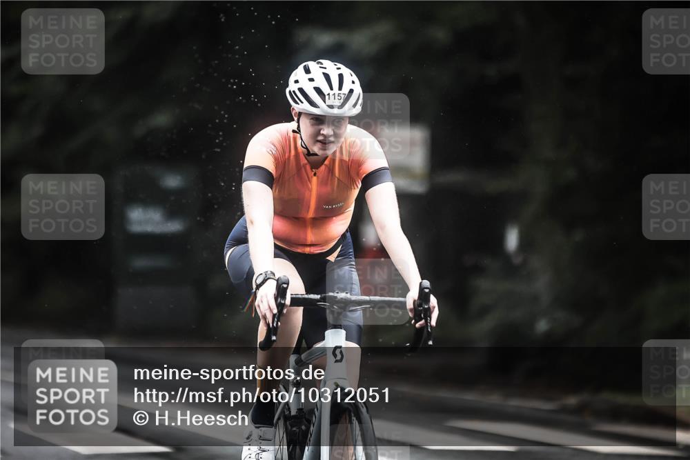 13.09.2026 - Stadtparktriathlon H.Heesch http://msf.ph/oto/10312051 13.09.2026 12:53:04 Radfahren 1081, 1134, 1157, 1194, 1274, 1285 meine-sportfotos.de