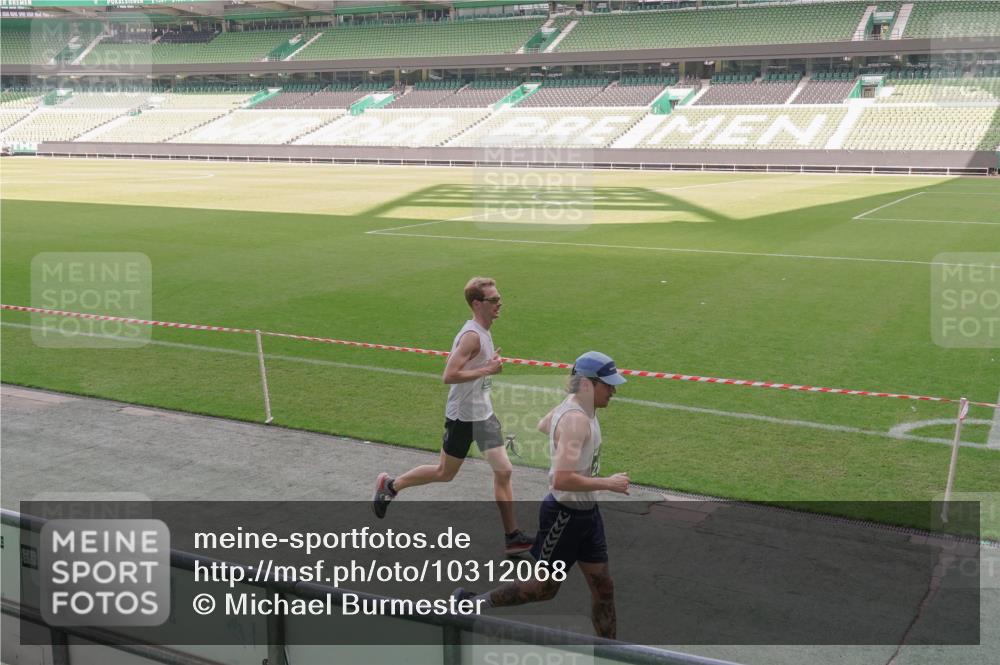 13.09.2026 - 21. swb-Marathon Bremen Michael Burmester http://msf.ph/oto/10312068 13.09.2026 12:47:44 Laufen im Stadion 382, 384, 538, 604, 621, 868, 889, 1554, 1872, 1925, 2021, 2087, 2266, 2538, 2605, 2646, 2809, 2844, 2956, 3110, 3118, 3127, 3196, 3242, 3284, 3297, 3424, 3466, 3520, 3794, 3910, 4025, 4236, 4239, 4614, 4712, 4729, 4777, 4808, 4992, 5024, 5238, 5283, 5674, 5725, 5803, 5976, 6025, 6053, 6058, 6686, 6708, 6784, 6815, 6951, 7102, 7399, 7538, 7803, 7814, 7871, 8060, 8334, 8611, 8621, 8706, 8877, 8973, 8980, 8981, 8983, 9010, 9061, 9429, 9544, 9689, 9813, 9918, 9934 meine-sportfotos.de