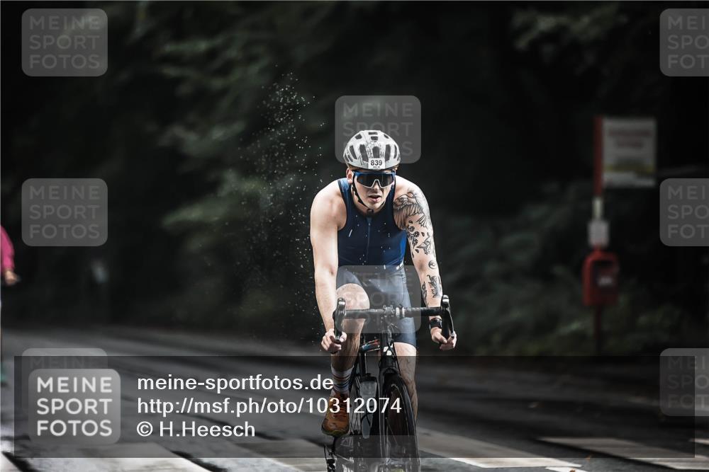 13.09.2026 - Stadtparktriathlon H.Heesch http://msf.ph/oto/10312074 13.09.2026 11:45:43 Radfahren 749, 754, 816, 839 meine-sportfotos.de
