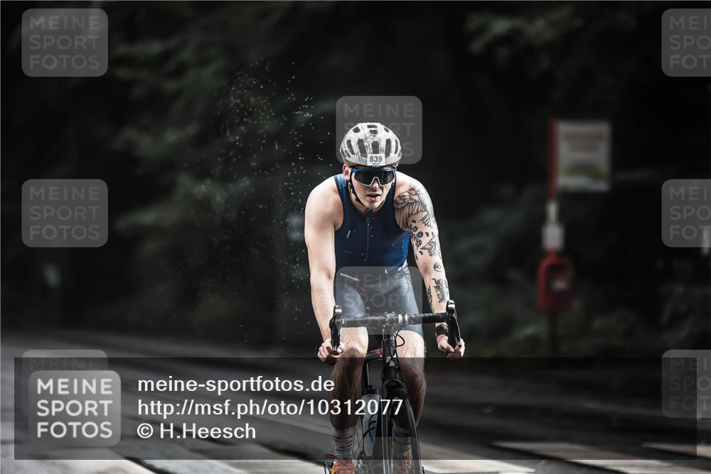 13.09.2026 - Stadtparktriathlon H.Heesch http://msf.ph/oto/10312077 13.09.2026 11:45:43 Radfahren 749, 754, 816, 839 meine-sportfotos.de