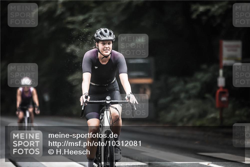 13.09.2026 - Stadtparktriathlon H.Heesch http://msf.ph/oto/10312081 13.09.2026 12:53:13 Radfahren 1102, 1148, 1220, 1298 meine-sportfotos.de