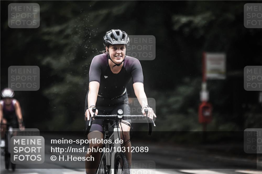 13.09.2026 - Stadtparktriathlon H.Heesch http://msf.ph/oto/10312089 13.09.2026 12:53:13 Radfahren 1102, 1148, 1220, 1298 meine-sportfotos.de
