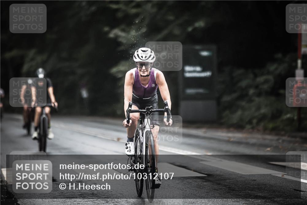 13.09.2026 - Stadtparktriathlon H.Heesch http://msf.ph/oto/10312107 13.09.2026 12:53:14 Radfahren 1102, 1148, 1220, 1298 meine-sportfotos.de