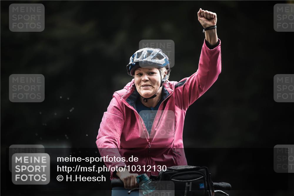 13.09.2026 - Stadtparktriathlon H.Heesch http://msf.ph/oto/10312130 13.09.2026 11:45:46 Radfahren 754, 816, 839, 926 meine-sportfotos.de