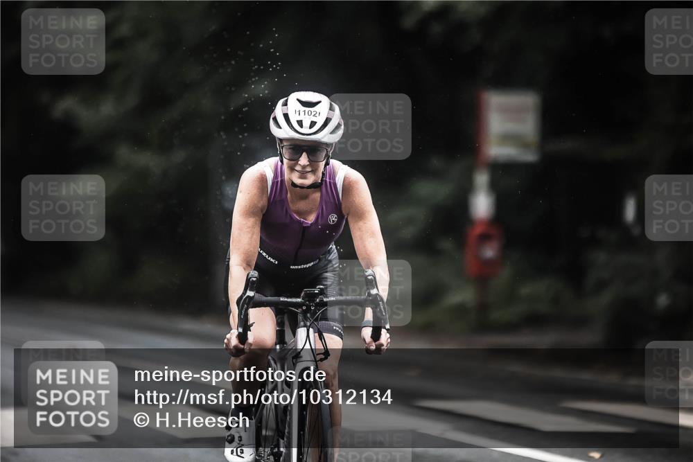13.09.2026 - Stadtparktriathlon H.Heesch http://msf.ph/oto/10312134 13.09.2026 12:53:15 Radfahren 1102, 1148, 1199, 1220, 1282, 1298 meine-sportfotos.de
