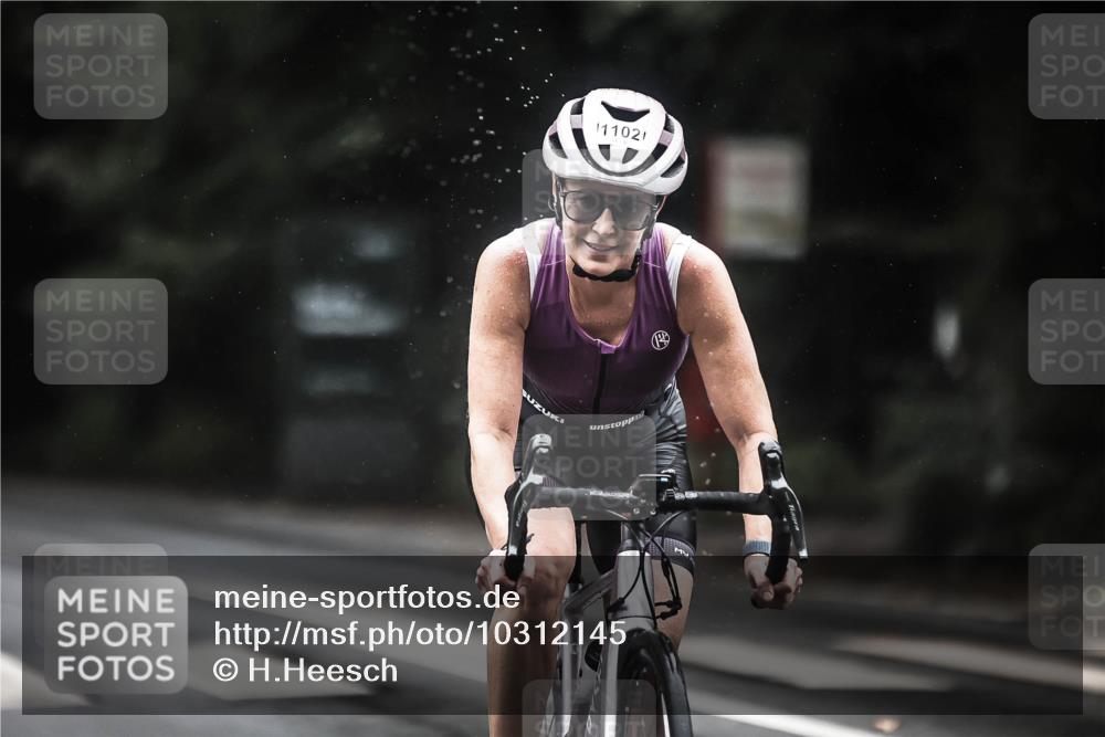 13.09.2026 - Stadtparktriathlon H.Heesch http://msf.ph/oto/10312145 13.09.2026 12:53:15 Radfahren 1102, 1148, 1199, 1220, 1282, 1298 meine-sportfotos.de