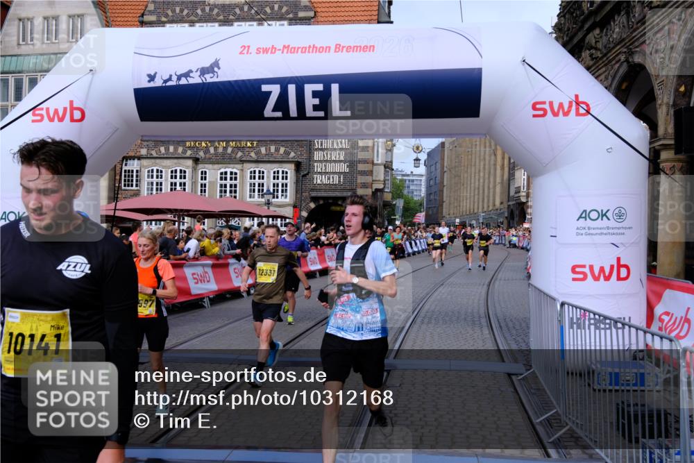 13.09.2026 - 21. swb-Marathon Bremen Tim E. http://msf.ph/oto/10312168 13.09.2026 10:54:00 Ziel 10141, 10174, 10222, 10227, 10255, 10478, 10479, 10626, 10684, 10685, 10838, 10845, 10905, 11242, 11446, 11489, 11502, 11596, 11800, 11950, 12119, 12331, 12341, 12405, 12492, 12515, 13597 meine-sportfotos.de