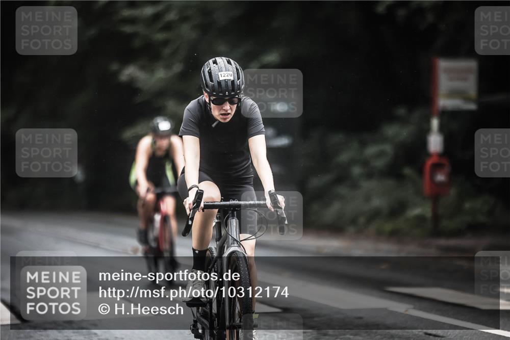 13.09.2026 - Stadtparktriathlon H.Heesch http://msf.ph/oto/10312174 13.09.2026 12:53:17 Radfahren 1102, 1148, 1199, 1220, 1228, 1282, 1298 meine-sportfotos.de