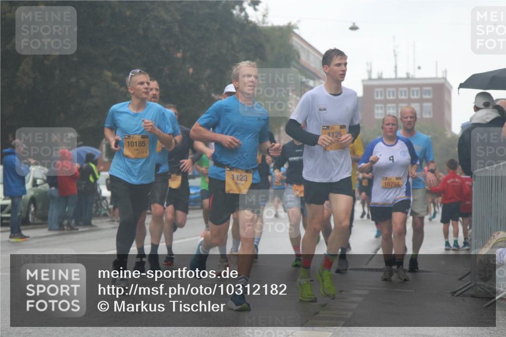 13.09.2026 - Kiel Lauf Markus Tischler http://msf.ph/oto/10312182 13.09.2026 10:38:27 Fleethörn 10185, 003, 1123, 38, 1125, 10794, 71 meine-sportfotos.de