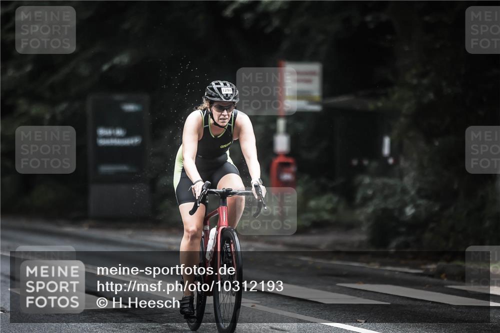 13.09.2026 - Stadtparktriathlon H.Heesch http://msf.ph/oto/10312193 13.09.2026 12:53:18 Radfahren 1102, 1148, 1199, 1220, 1228, 1282, 1298 meine-sportfotos.de