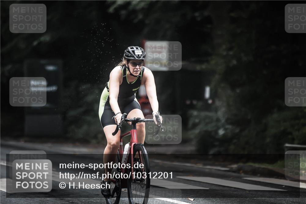 13.09.2026 - Stadtparktriathlon H.Heesch http://msf.ph/oto/10312201 13.09.2026 12:53:18 Radfahren 1102, 1148, 1199, 1220, 1228, 1282, 1298 meine-sportfotos.de