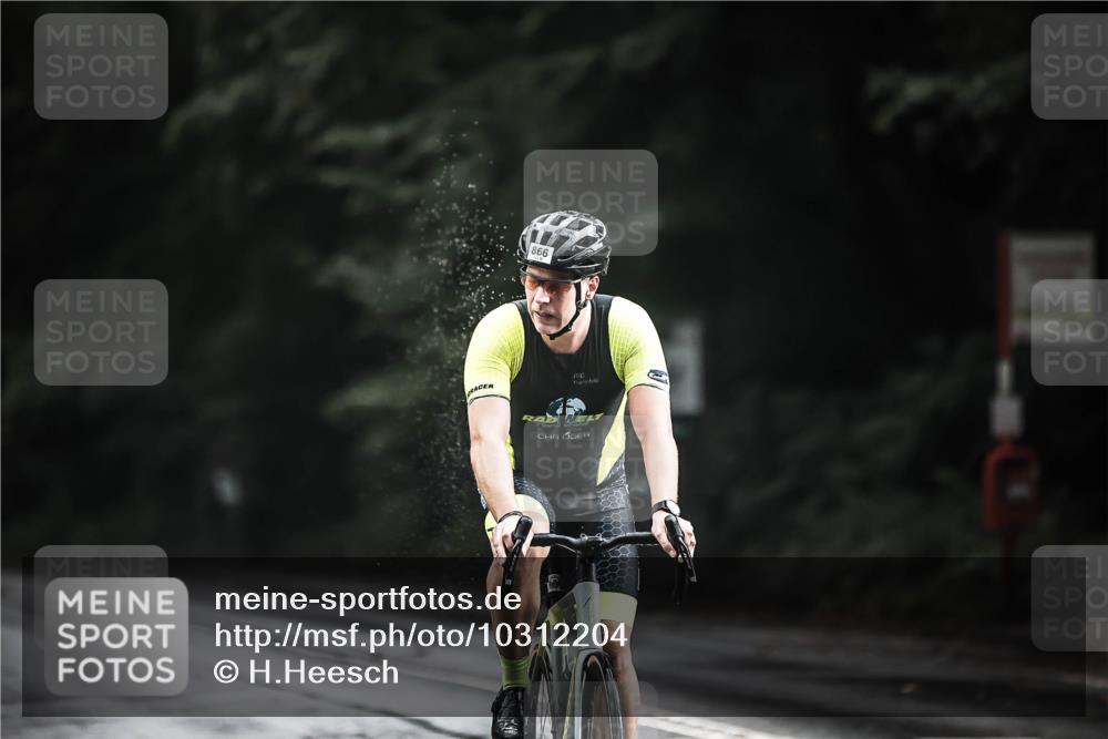 13.09.2026 - Stadtparktriathlon H.Heesch http://msf.ph/oto/10312204 13.09.2026 11:45:53 Radfahren 866, 926 meine-sportfotos.de