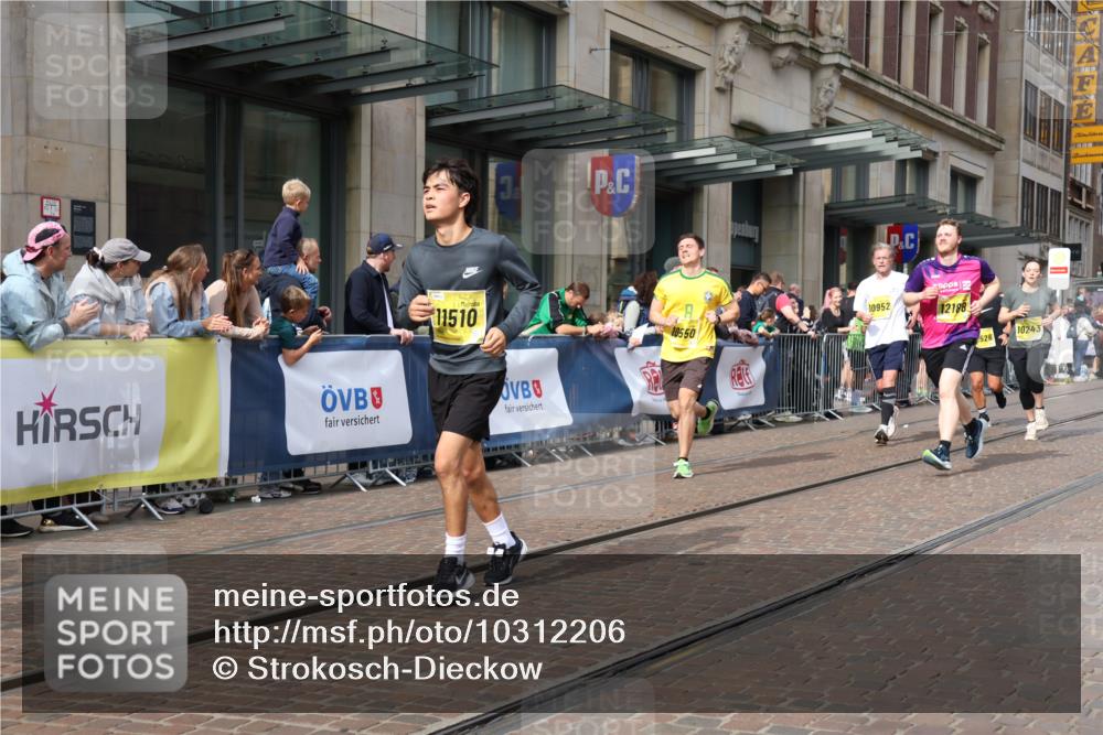 13.09.2026 - 21. swb-Marathon Bremen Strokosch-Dieckow http://msf.ph/oto/10312206 13.09.2026 10:55:37 Ziel 10243, 10298, 10374, 10550, 10690, 10703, 10952, 11510, 11790, 11972, 12061, 12108, 12143, 12484, 13565, 10203, 10256, 10297, 10379, 10423, 10529, 10550, 10725, 10788, 10809, 10881, 11377, 11414, 11466, 11557, 11748, 11862, 11941, 11975, 11977, 12030, 12125, 12150, 12188, 12218, 12258, 12348 meine-sportfotos.de