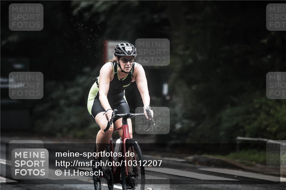 13.09.2026 - Stadtparktriathlon H.Heesch http://msf.ph/oto/10312207 13.09.2026 12:53:18 Radfahren 1102, 1148, 1199, 1220, 1228, 1282, 1298 meine-sportfotos.de