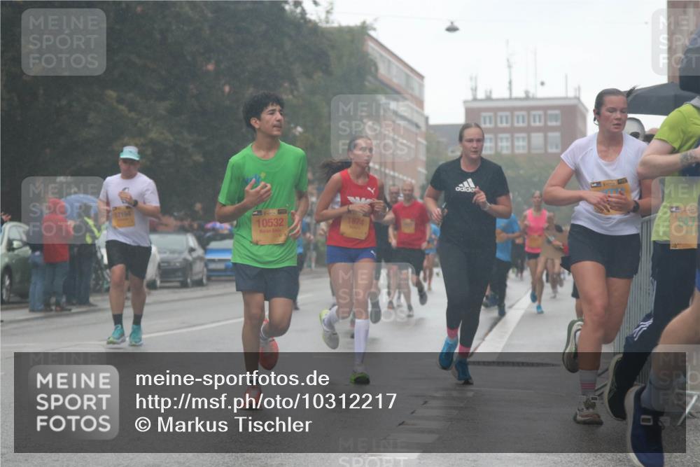 13.09.2026 - Kiel Lauf Markus Tischler http://msf.ph/oto/10312217 13.09.2026 10:38:31 Fleethörn 12194, 38, 10532, 1874, 38, 547 meine-sportfotos.de