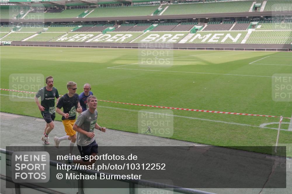 13.09.2026 - 21. swb-Marathon Bremen Michael Burmester http://msf.ph/oto/10312252 13.09.2026 12:48:02 Laufen im Stadion 382, 384, 621, 826, 868, 889, 1349, 1554, 1872, 1925, 2021, 2266, 2538, 2605, 2646, 2844, 2956, 3110, 3118, 3127, 3196, 3242, 3284, 3297, 3424, 3466, 3520, 3794, 3910, 4025, 4236, 4239, 4614, 4712, 4729, 4732, 4777, 4808, 4992, 5725, 5803, 5976, 6025, 6053, 6058, 6686, 6708, 6784, 6815, 6951, 7064, 7102, 7399, 7538, 7636, 7803, 7814, 7871, 8060, 8334, 8611, 8621, 8706, 8877, 8973, 8980, 8981, 8983, 9010, 9035, 9061, 9429, 9544, 9689, 9813, 9918, 9934, 13091 meine-sportfotos.de