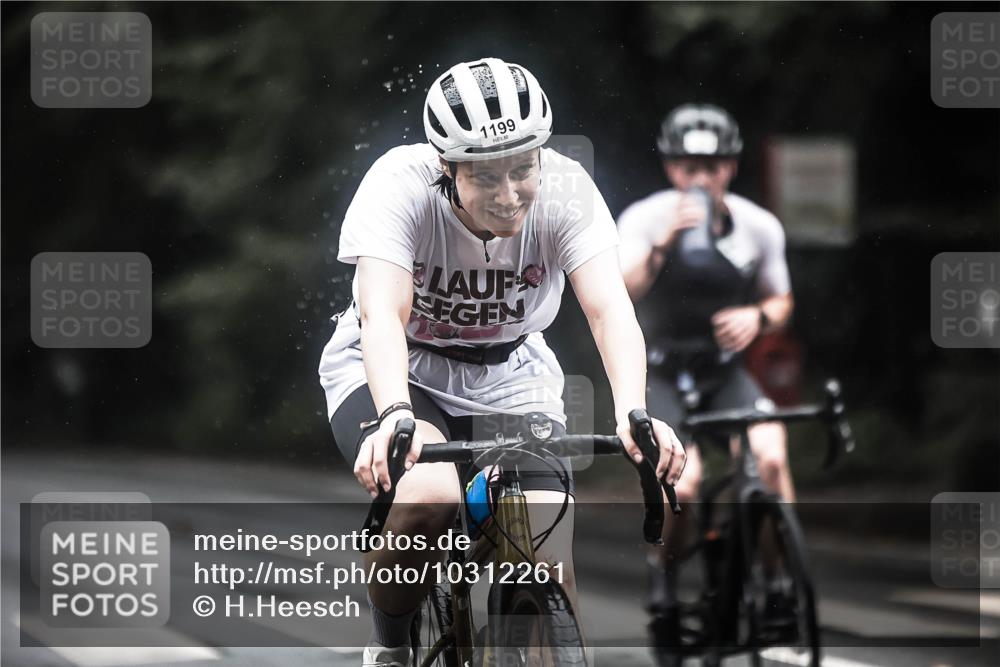 13.09.2026 - Stadtparktriathlon H.Heesch http://msf.ph/oto/10312261 13.09.2026 12:53:22 Radfahren 1199, 1220, 1228, 1282, 1298 meine-sportfotos.de