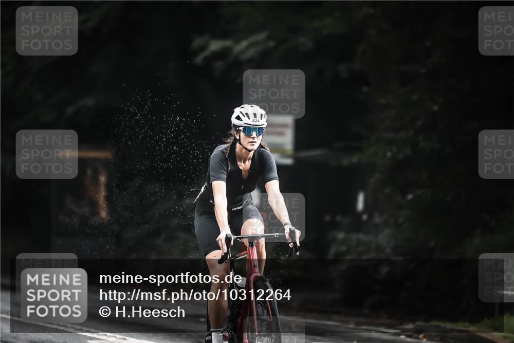 13.09.2026 - Stadtparktriathlon H.Heesch http://msf.ph/oto/10312264 13.09.2026 11:46:04 Radfahren 724, 733, 788, 803, 824, 874, 907 meine-sportfotos.de