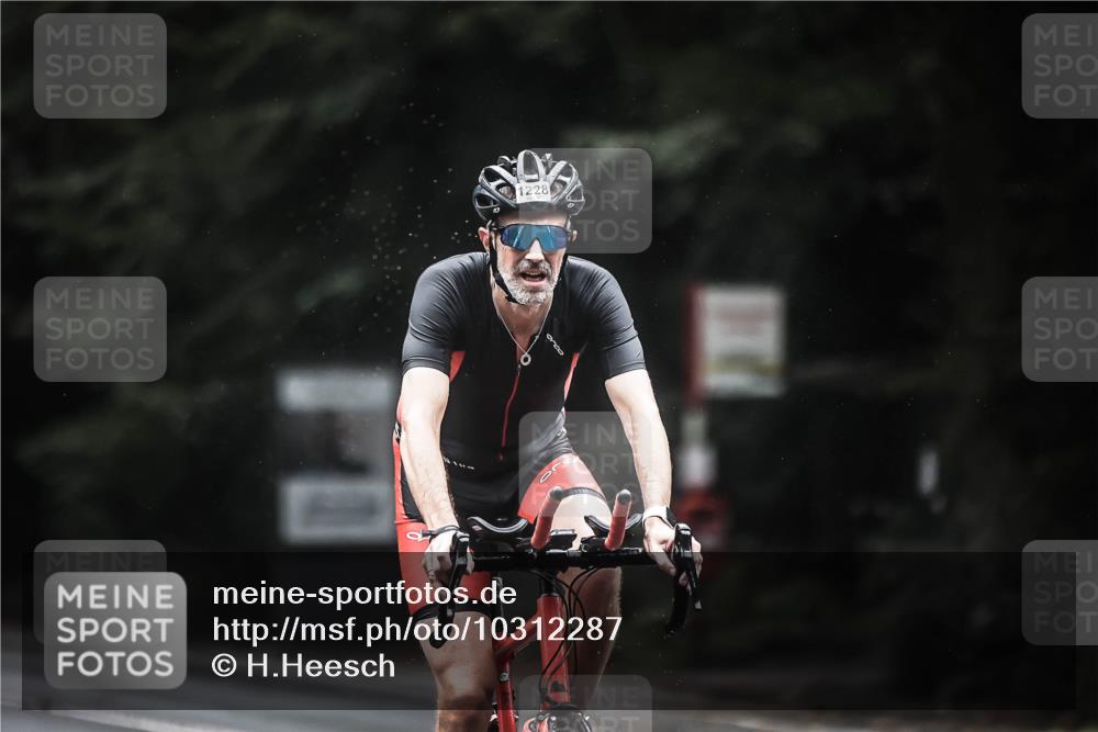 13.09.2026 - Stadtparktriathlon H.Heesch http://msf.ph/oto/10312287 13.09.2026 12:53:24 Radfahren 1199, 1228, 1254, 1282, 1298 meine-sportfotos.de