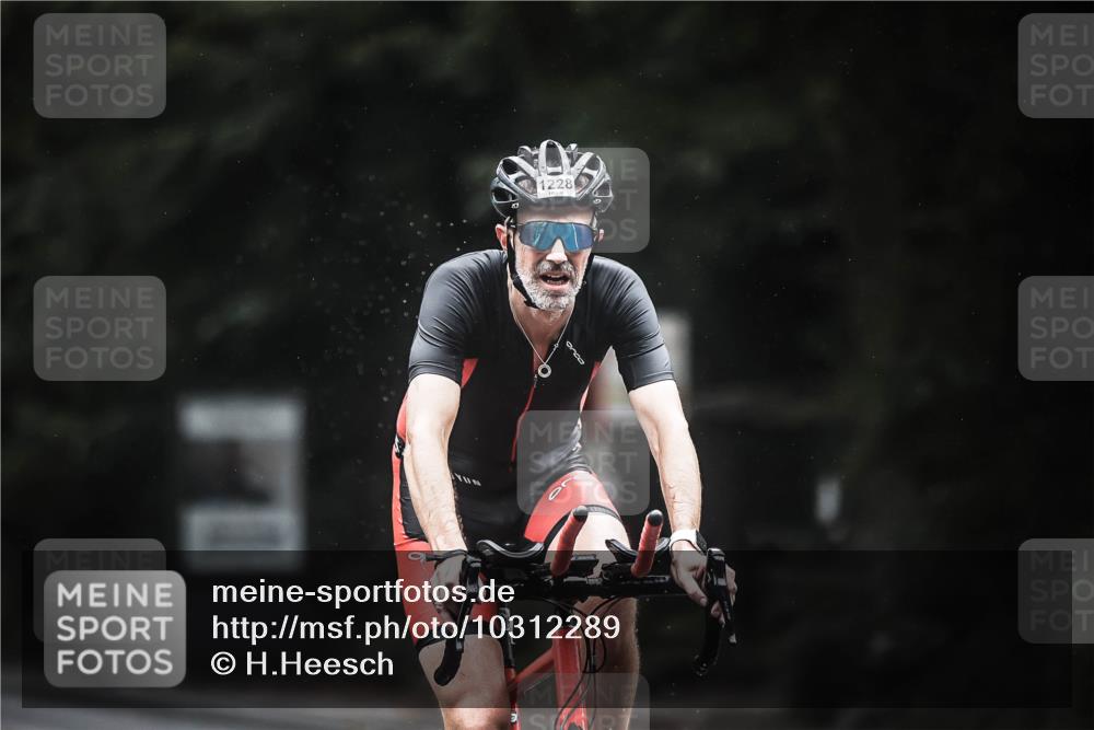 13.09.2026 - Stadtparktriathlon H.Heesch http://msf.ph/oto/10312289 13.09.2026 12:53:24 Radfahren 1199, 1228, 1254, 1282, 1298 meine-sportfotos.de