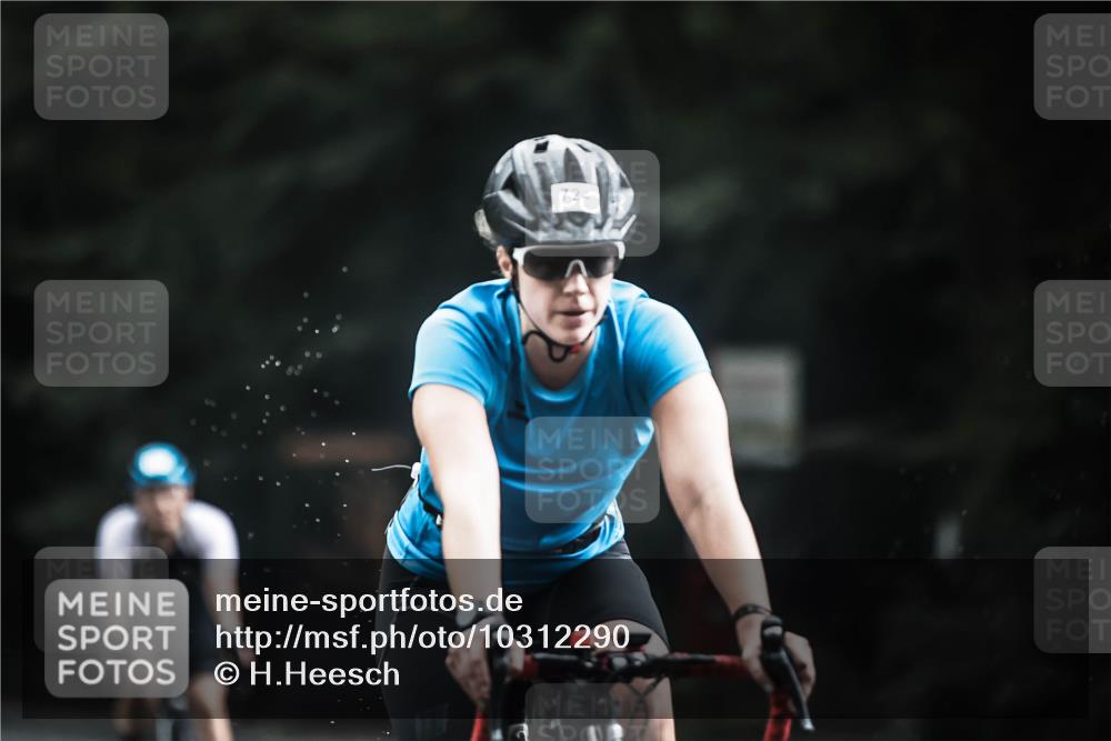 13.09.2026 - Stadtparktriathlon H.Heesch http://msf.ph/oto/10312290 13.09.2026 11:46:05 Radfahren 724, 733, 788, 803, 824, 871, 874, 907 meine-sportfotos.de