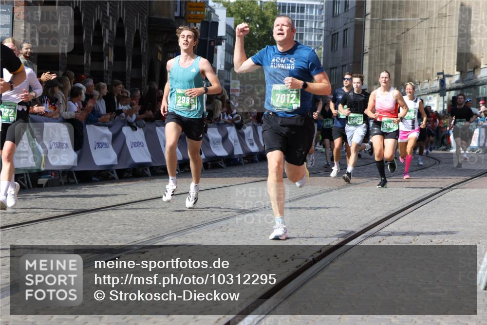 13.09.2026 - 21. swb-Marathon Bremen Strokosch-Dieckow http://msf.ph/oto/10312295 13.09.2026 13:30:44 Ziel 625, 881, 1067, 1909, 2265, 2364, 2900, 3163, 3164, 3425, 4058, 4415, 4425, 4748, 4763, 5506, 6988, 7821, 8090, 8105, 8116, 8117, 8169, 8314, 8494, 8762, 8878, 8966, 9011, 9015, 9108, 9412, 9695, 244, 1189, 1533, 1841, 1941, 2902, 3360, 4251, 5600, 5681, 5802, 5822, 5900, 6307, 7760, 8543, 8616, 9290, 9507, 9653, 9767, 9962, 9976, 13152, 13215 meine-sportfotos.de