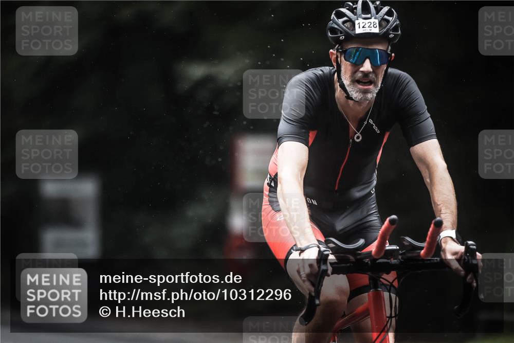 13.09.2026 - Stadtparktriathlon H.Heesch http://msf.ph/oto/10312296 13.09.2026 12:53:24 Radfahren 1199, 1228, 1254, 1282, 1298 meine-sportfotos.de