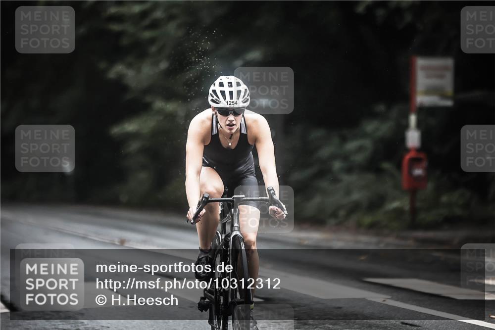 13.09.2026 - Stadtparktriathlon H.Heesch http://msf.ph/oto/10312312 13.09.2026 12:53:30 Radfahren 1254, 1280 meine-sportfotos.de