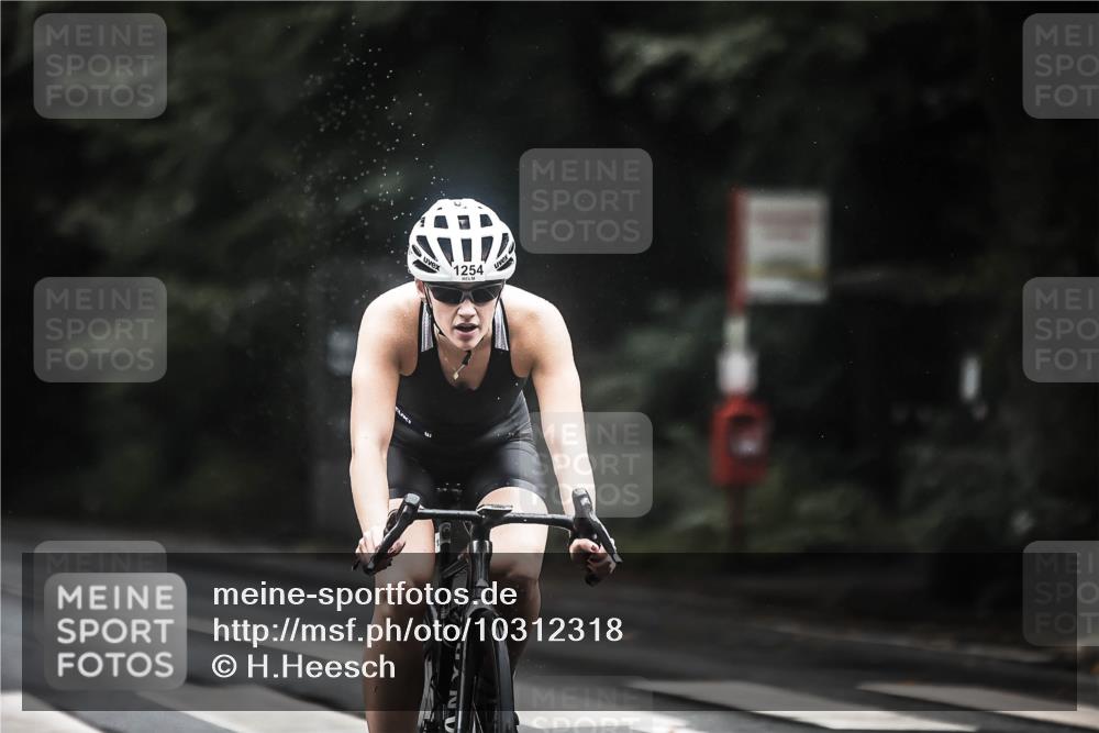 13.09.2026 - Stadtparktriathlon H.Heesch http://msf.ph/oto/10312318 13.09.2026 12:53:30 Radfahren 1254, 1280 meine-sportfotos.de