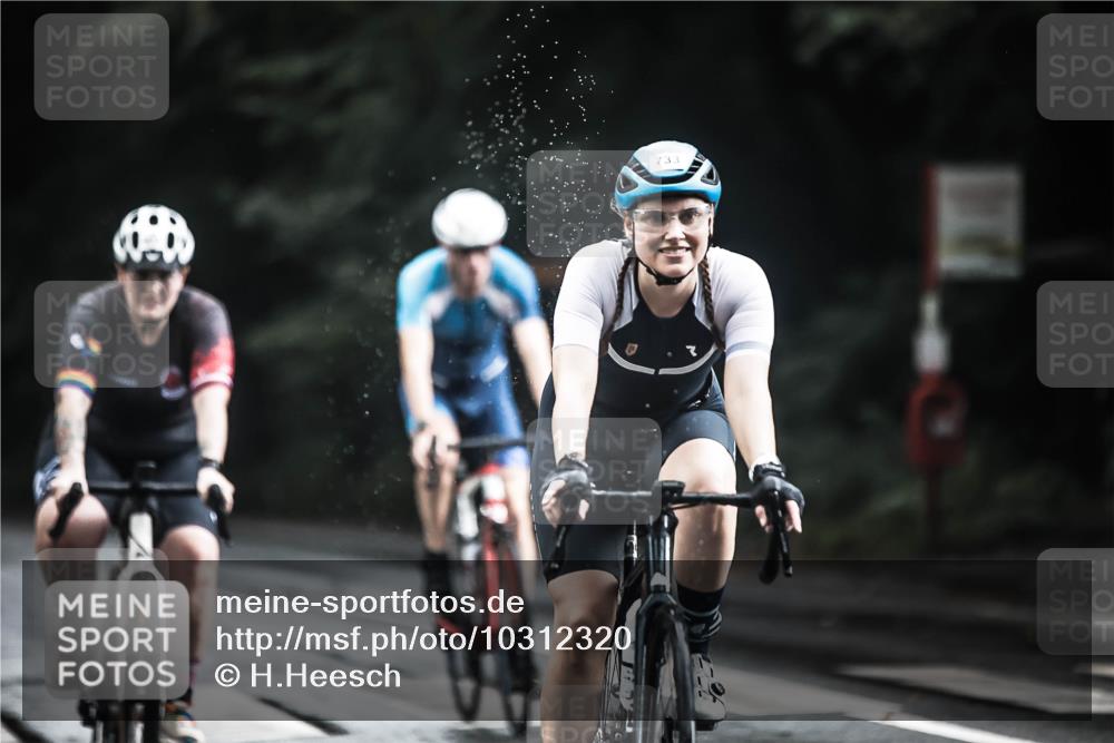 13.09.2026 - Stadtparktriathlon H.Heesch http://msf.ph/oto/10312320 13.09.2026 11:46:06 Radfahren 724, 733, 788, 803, 824, 871, 874, 907 meine-sportfotos.de
