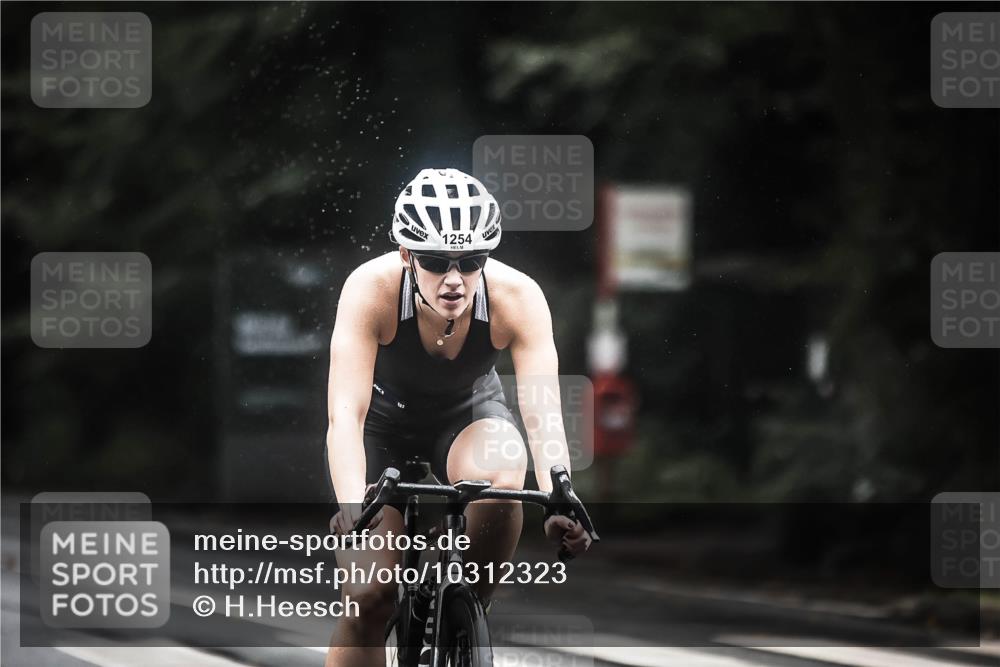 13.09.2026 - Stadtparktriathlon H.Heesch http://msf.ph/oto/10312323 13.09.2026 12:53:30 Radfahren 1254, 1280 meine-sportfotos.de
