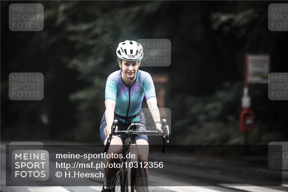 13.09.2026 - Stadtparktriathlon H.Heesch http://msf.ph/oto/10312356 13.09.2026 12:53:36 Radfahren 1280 meine-sportfotos.de