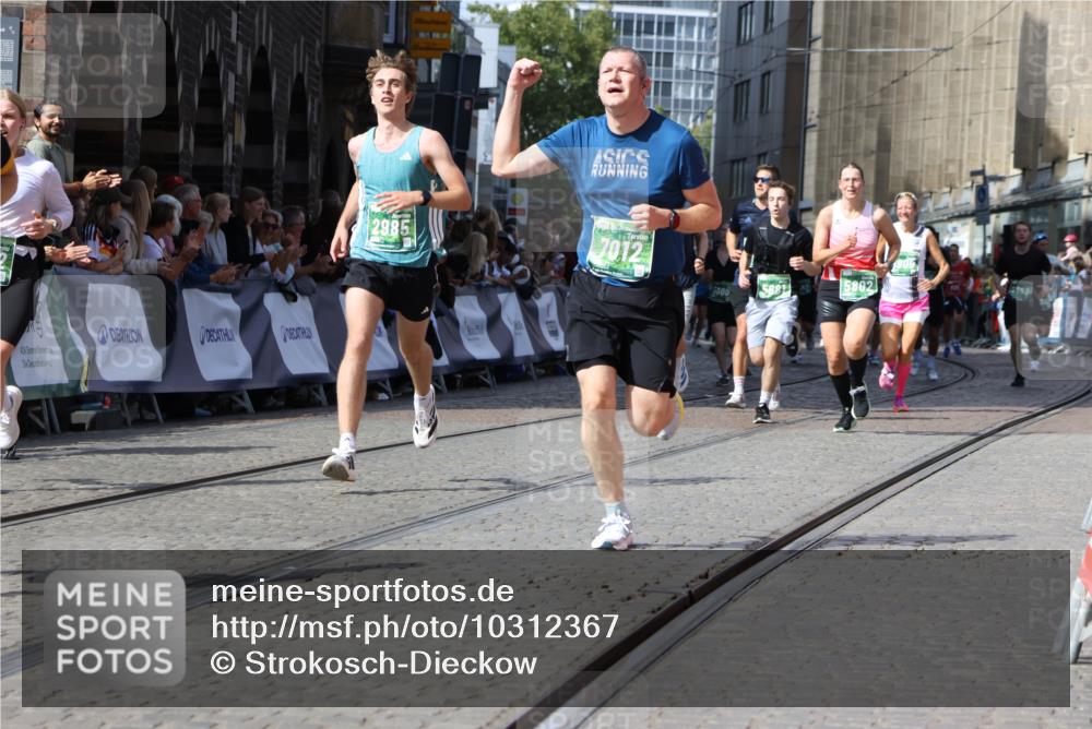 13.09.2026 - 21. swb-Marathon Bremen Strokosch-Dieckow http://msf.ph/oto/10312367 13.09.2026 13:30:44 Ziel 625, 881, 1067, 1909, 2265, 2364, 2900, 3163, 3164, 3425, 4058, 4415, 4425, 4748, 4763, 5506, 6988, 7821, 8090, 8105, 8116, 8117, 8169, 8314, 8494, 8762, 8878, 8966, 9011, 9015, 9108, 9412, 9695, 244, 1189, 1533, 1841, 1941, 2902, 3360, 4251, 5600, 5681, 5802, 5822, 5900, 6307, 7760, 8543, 8616, 9290, 9507, 9653, 9767, 9962, 9976, 13152, 13215 meine-sportfotos.de