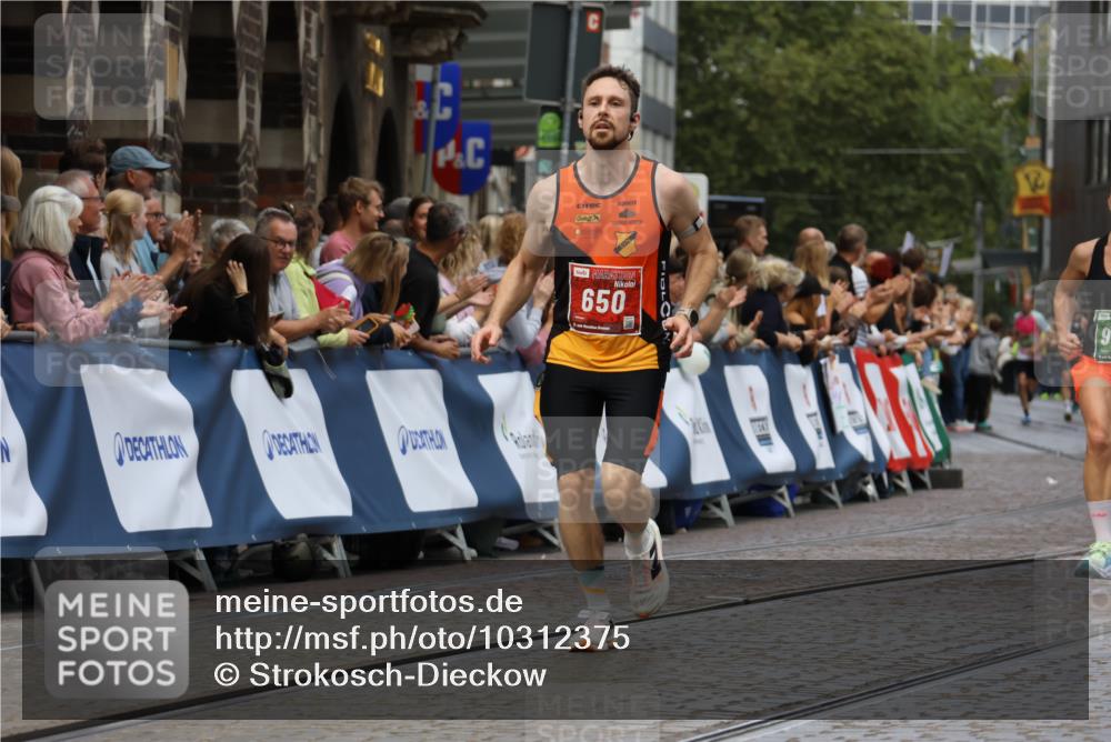 13.09.2026 - 21. swb-Marathon Bremen Strokosch-Dieckow http://msf.ph/oto/10312375 13.09.2026 13:04:44 Ziel 650, 744, 1223, 1224, 1860, 2207, 3284, 3424, 4239, 7871, 8936, 9813, 13034, 1712, 2646, 5674, 6708, 7538, 7814, 8054, 9306, 9495, 9689, 13187 meine-sportfotos.de