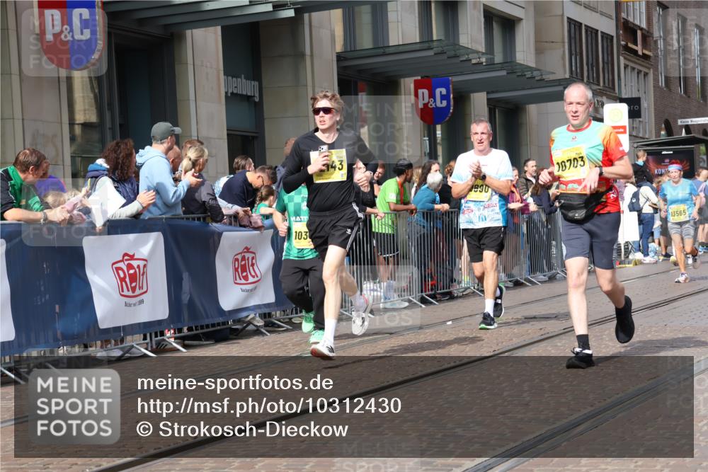 13.09.2026 - 21. swb-Marathon Bremen Strokosch-Dieckow http://msf.ph/oto/10312430 13.09.2026 10:55:45 Ziel 10246, 10298, 10365, 10374, 10443, 10690, 10699, 10703, 10949, 10957, 10960, 11219, 11280, 11782, 11790, 11972, 12061, 12143, 12476, 12484, 13565, 10203, 10243, 10256, 10297, 10374, 10379, 10423, 10529, 10550, 10788, 10809, 10881, 10952, 11377, 11414, 11510, 11557, 11748, 11862, 11941, 11975, 11977, 12030, 12108, 12125, 12150, 12188, 12348 meine-sportfotos.de
