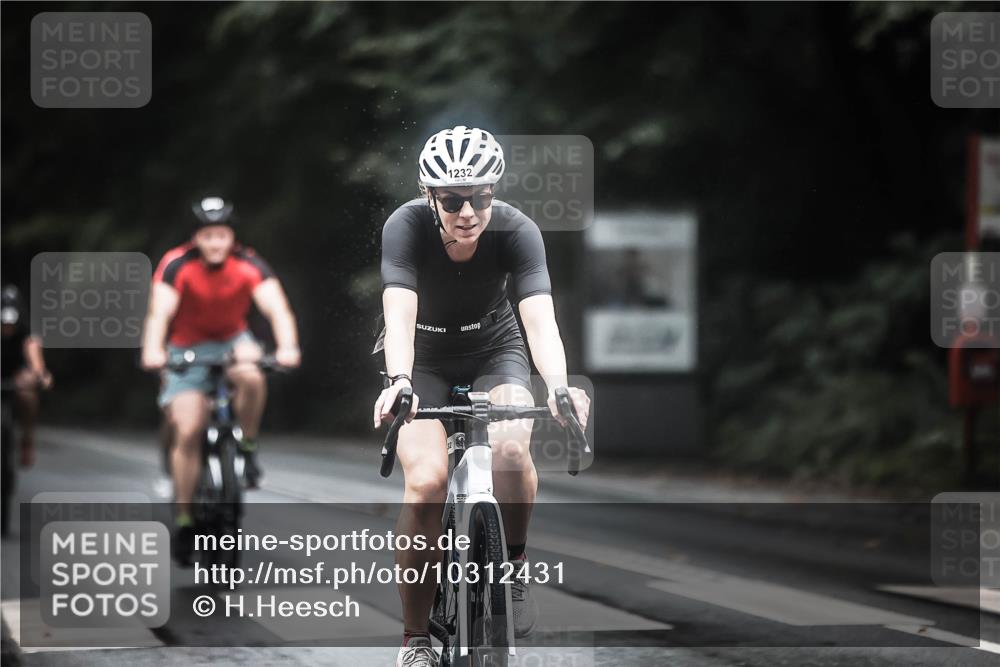 13.09.2026 - Stadtparktriathlon H.Heesch http://msf.ph/oto/10312431 13.09.2026 12:53:52 Radfahren 1088, 1120, 1136, 1232, 1255, 1257 meine-sportfotos.de