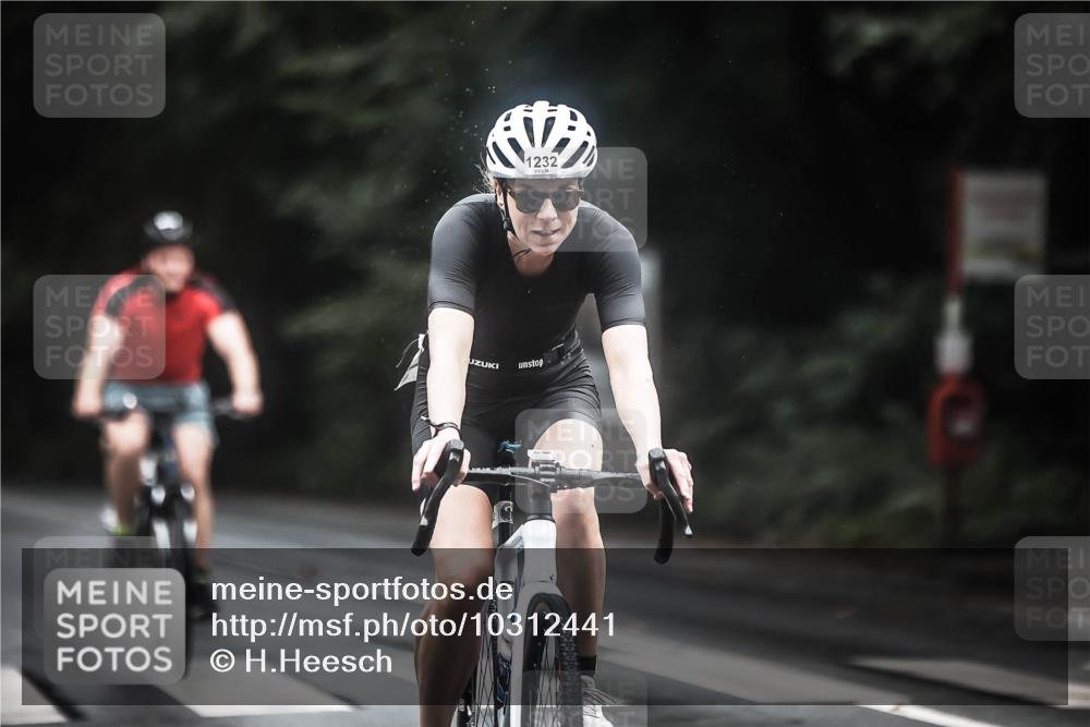 13.09.2026 - Stadtparktriathlon H.Heesch http://msf.ph/oto/10312441 13.09.2026 12:53:52 Radfahren 1088, 1120, 1136, 1232, 1255, 1257 meine-sportfotos.de