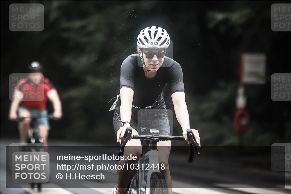 13.09.2026 - Stadtparktriathlon H.Heesch http://msf.ph/oto/10312448 13.09.2026 12:53:52 Radfahren 1088, 1120, 1136, 1232, 1255, 1257 meine-sportfotos.de