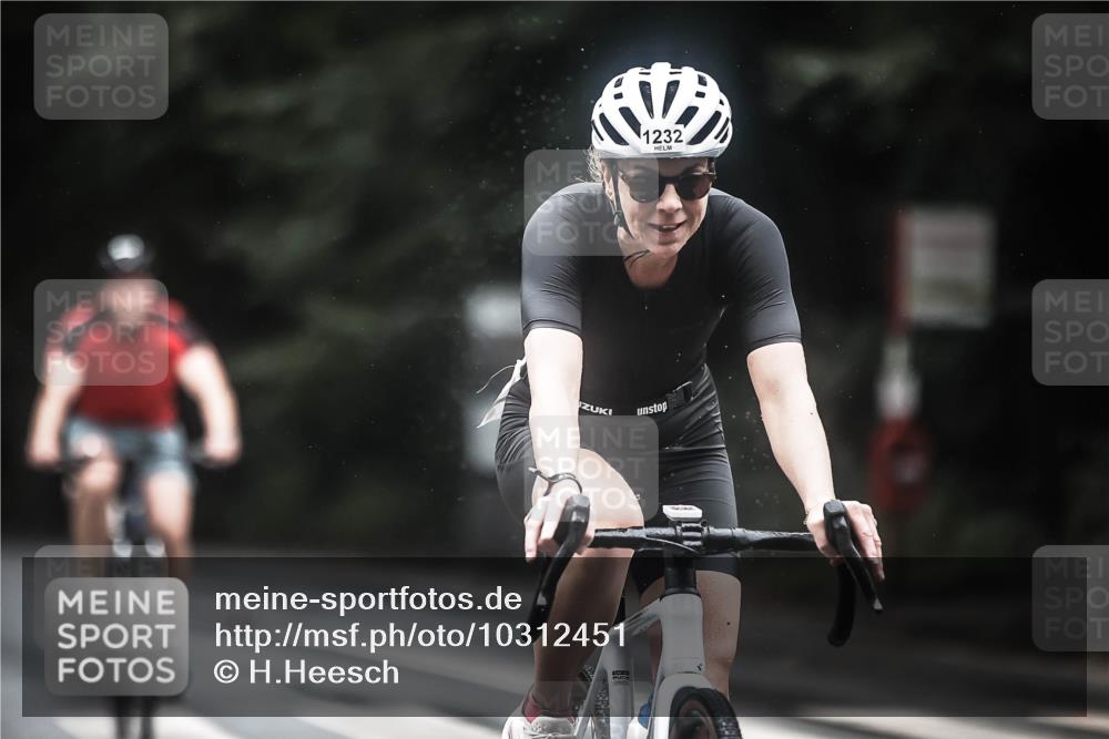 13.09.2026 - Stadtparktriathlon H.Heesch http://msf.ph/oto/10312451 13.09.2026 12:53:53 Radfahren 1084, 1088, 1120, 1136, 1232, 1255, 1257 meine-sportfotos.de