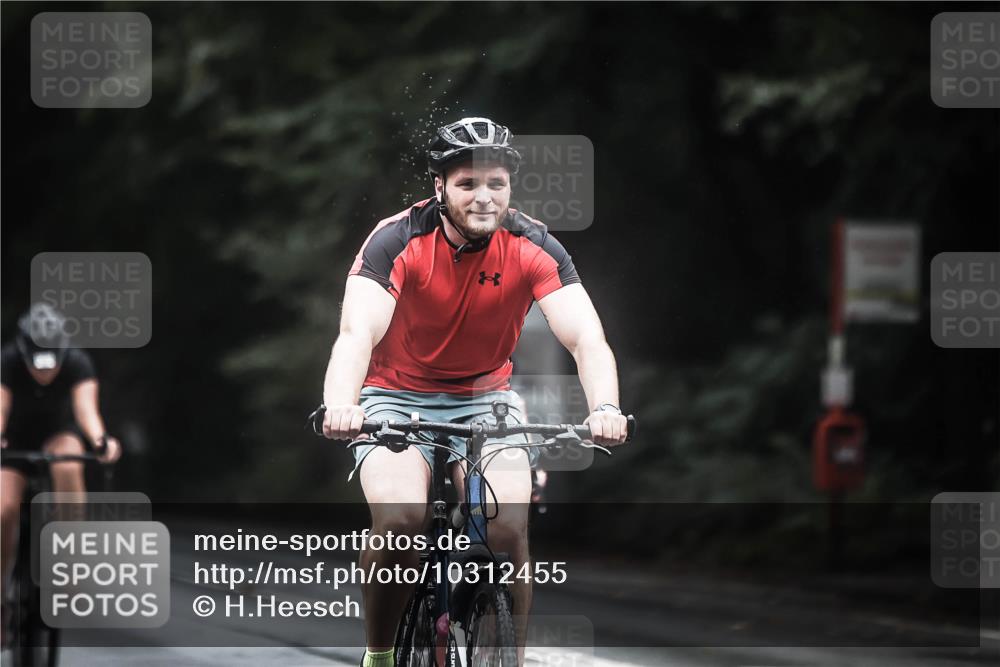 13.09.2026 - Stadtparktriathlon H.Heesch http://msf.ph/oto/10312455 13.09.2026 12:53:54 Radfahren 1084, 1088, 1120, 1136, 1232, 1255, 1257 meine-sportfotos.de