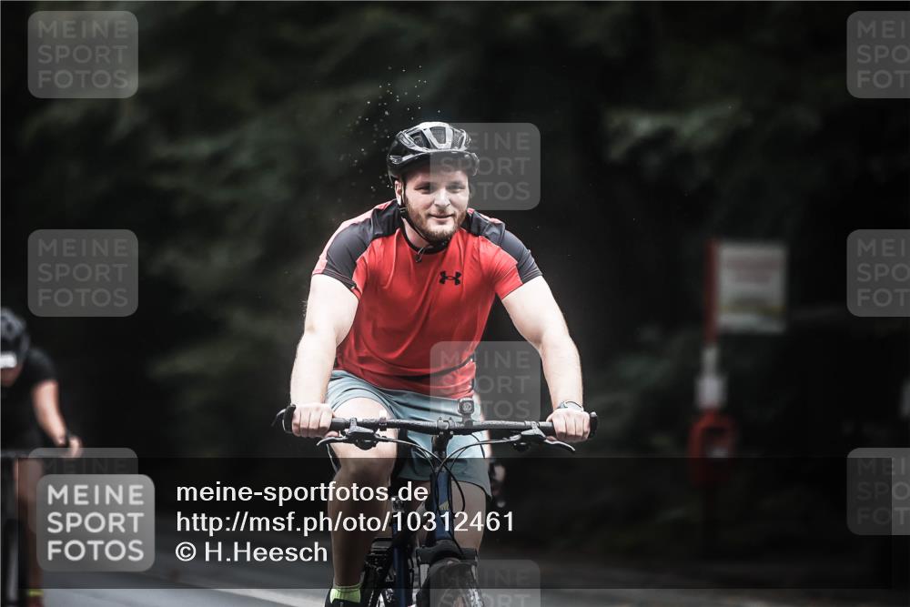 13.09.2026 - Stadtparktriathlon H.Heesch http://msf.ph/oto/10312461 13.09.2026 12:53:54 Radfahren 1084, 1088, 1120, 1136, 1232, 1255, 1257 meine-sportfotos.de