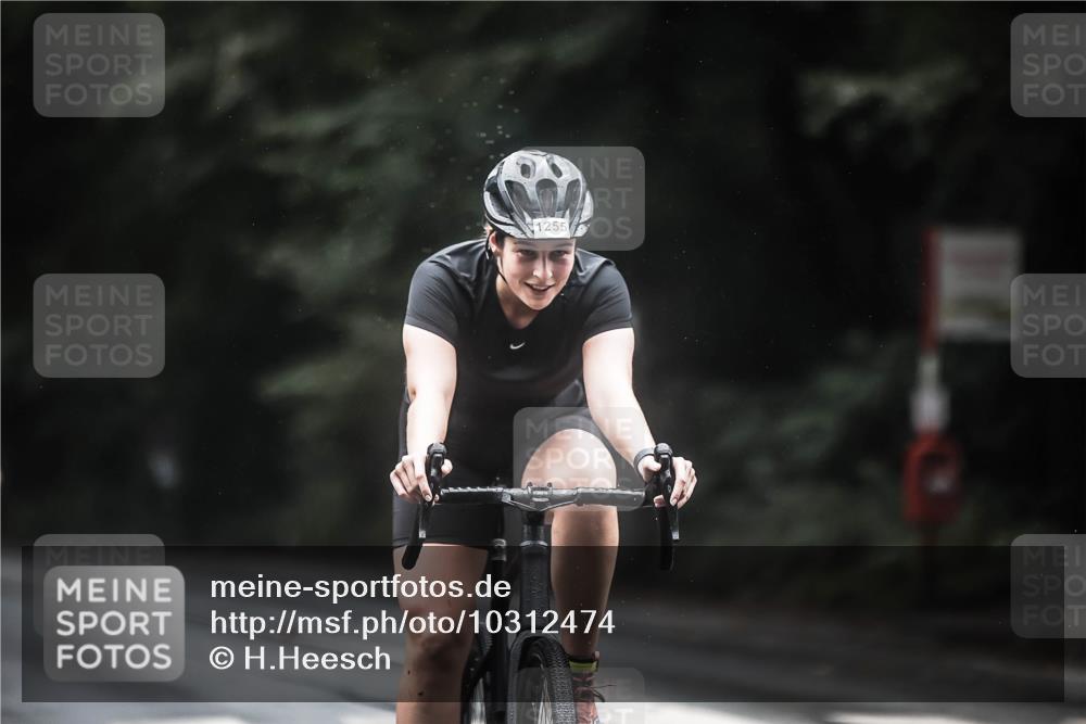 13.09.2026 - Stadtparktriathlon H.Heesch http://msf.ph/oto/10312474 13.09.2026 12:53:55 Radfahren 1078, 1084, 1088, 1120, 1136, 1232, 1255, 1257, 1294 meine-sportfotos.de